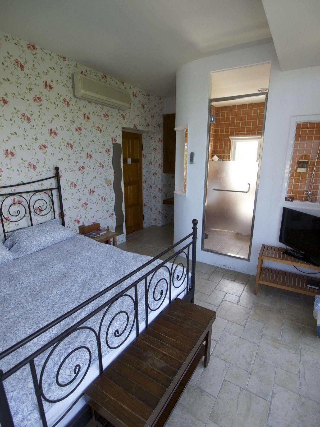 Oia Cafe B&B Taitung Экстерьер фото
