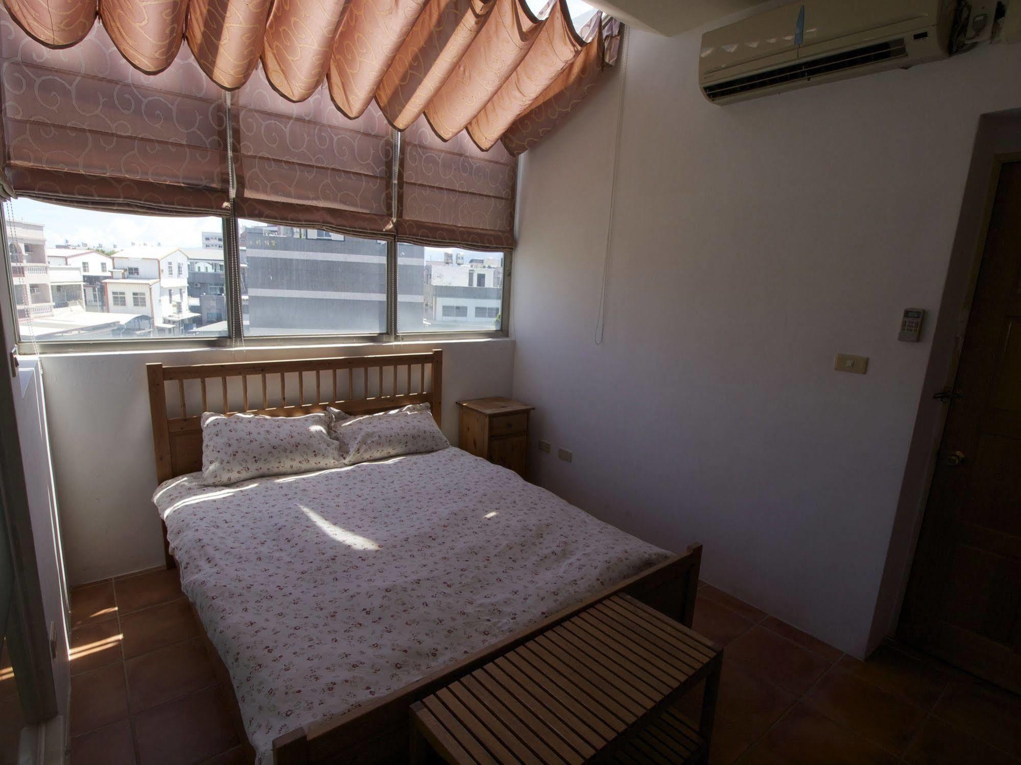 Oia Cafe B&B Taitung Экстерьер фото