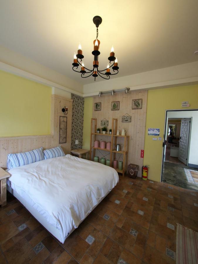 Oia Cafe B&B Taitung Экстерьер фото